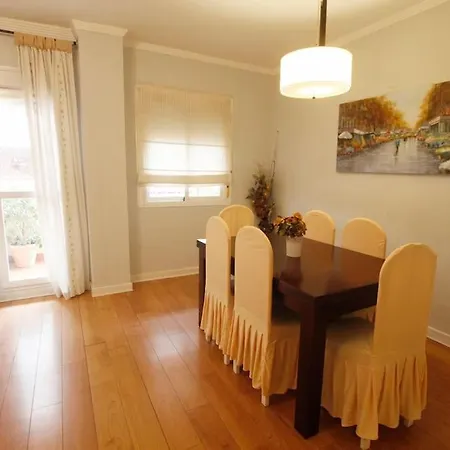 Apartment Clasica: Amigos Y Familia. Parking Gratis! Seville