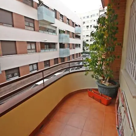 Apartment Clasica: Amigos Y Familia. Parking Gratis! *