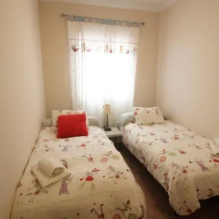 Apartment Clasica: Amigos Y Familia. Parking Gratis! *